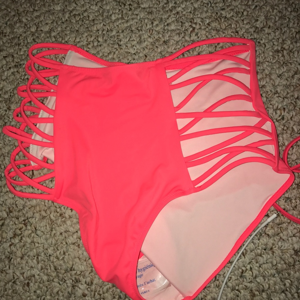 BRAND NEW VS SET